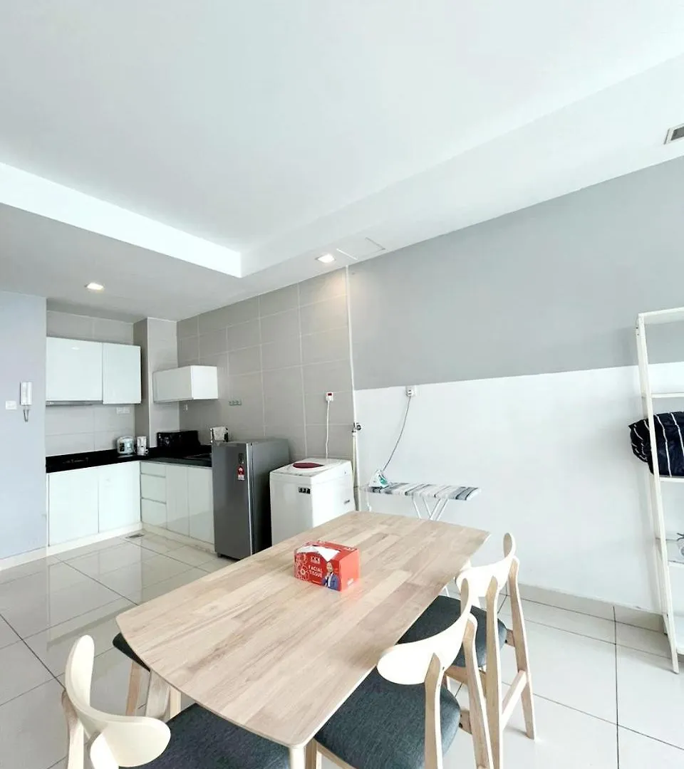 Lamandaz Homestay At Central Residence Sg Besi Near Mrt And Tbs With 2 Bedrooms Kuala Lumpur