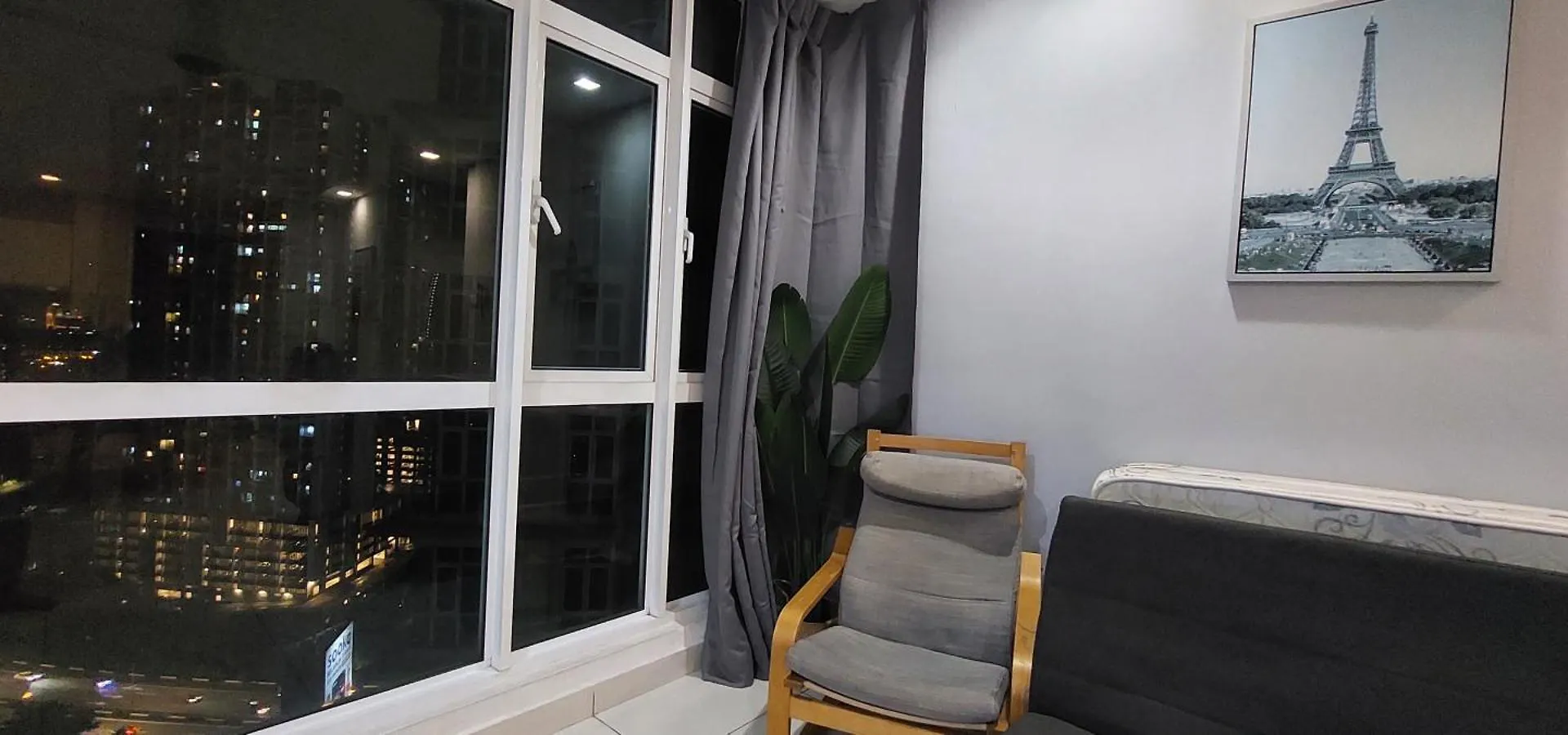 Lamandaz Homestay At Central Residence Sg Besi Near Mrt And Tbs With 2 Bedrooms Kuala Lumpur 0*,